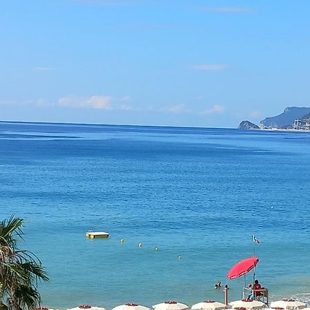 Tramonto Sul Mare - Sea Suite Savona Exterior foto