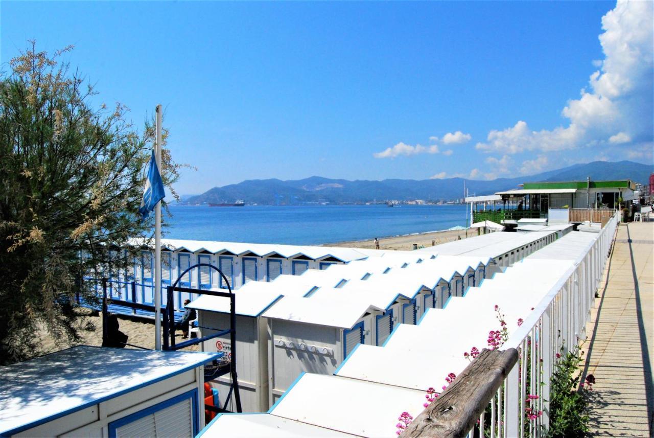 Tramonto Sul Mare - Sea Suite Savona Exterior foto