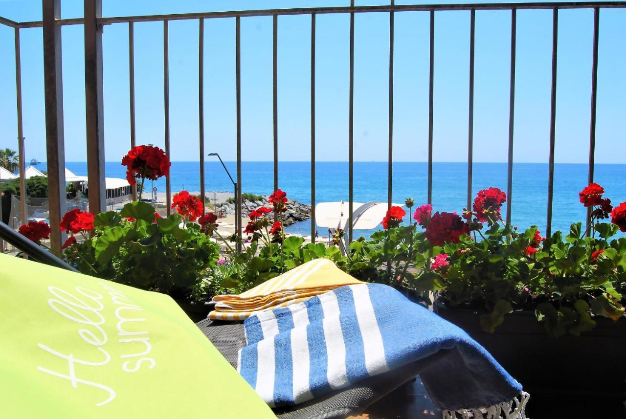 Tramonto Sul Mare - Sea Suite Savona Exterior foto