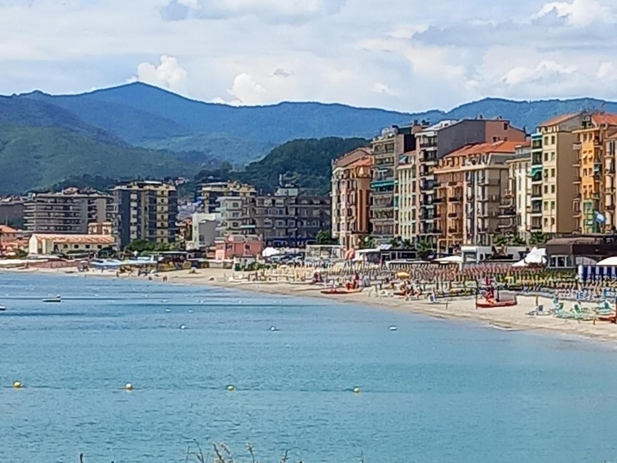 Tramonto Sul Mare - Sea Suite Savona Exterior foto