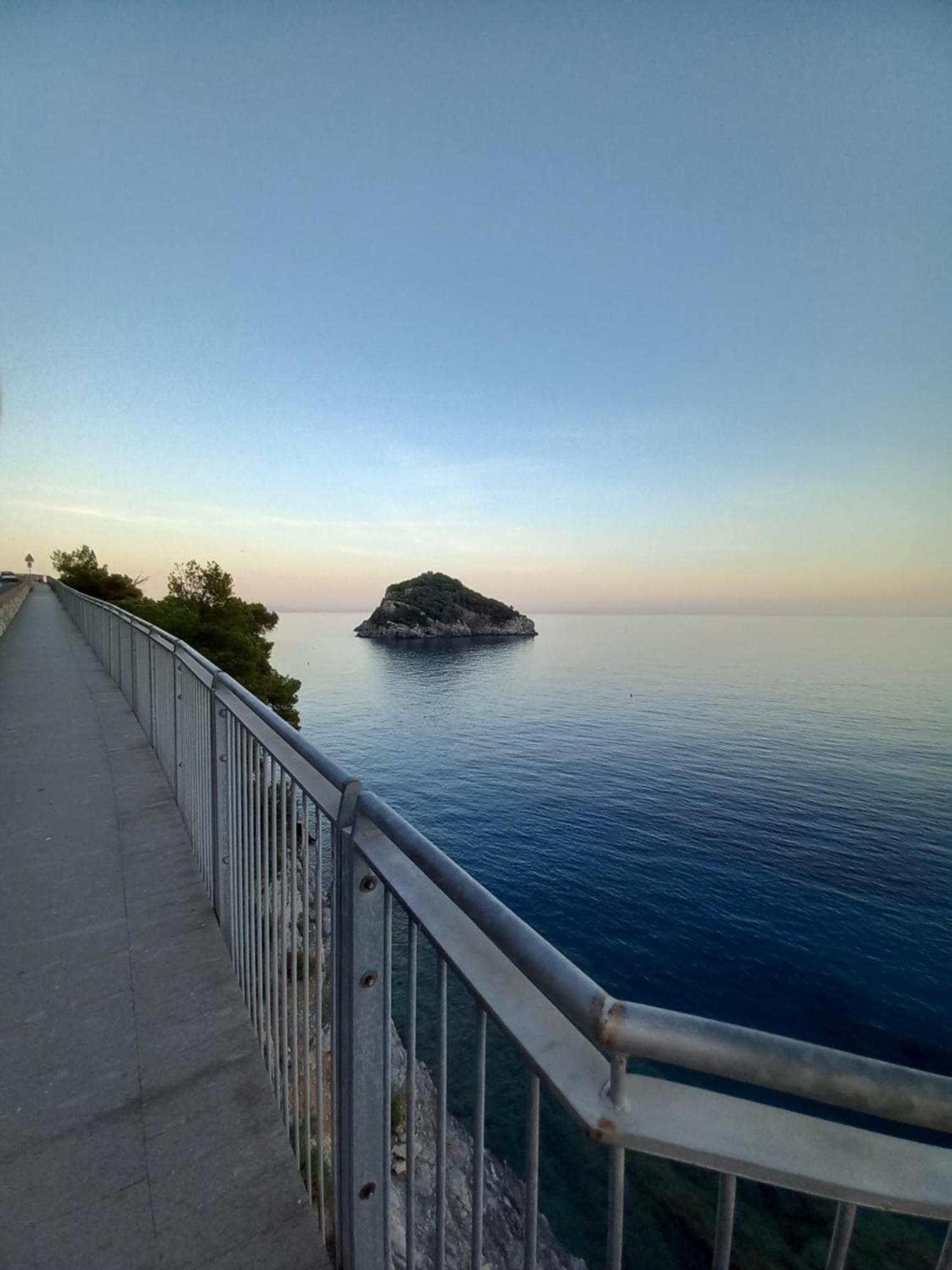 Tramonto Sul Mare - Sea Suite Savona Exterior foto